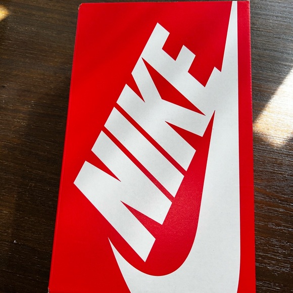 Men’s Nike V2K Run NEW NEVER WORN - Picture 3 of 6